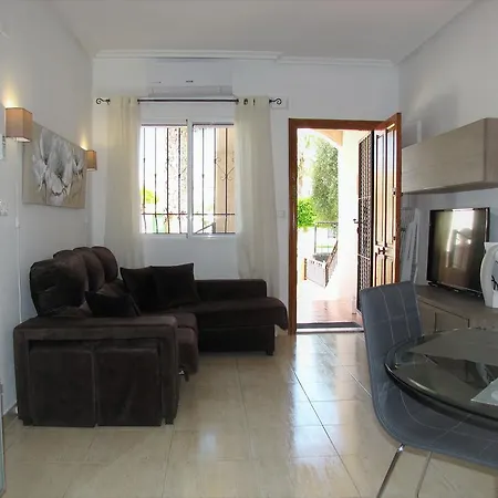 Aguas Nuevas 50 Appartement Torrevieja
